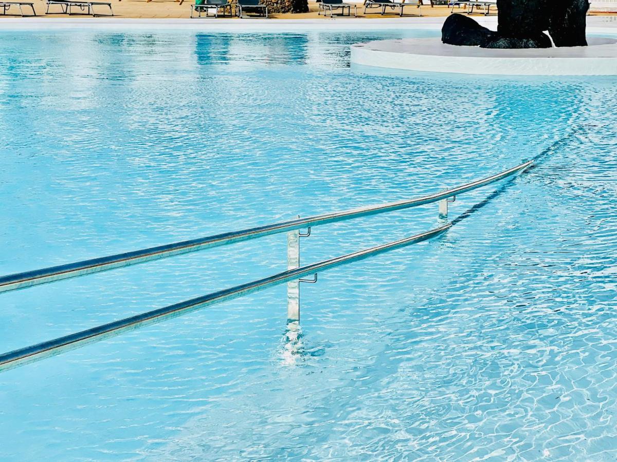 Canaryislandshost L Las Olas Costa Teguise Exterior foto